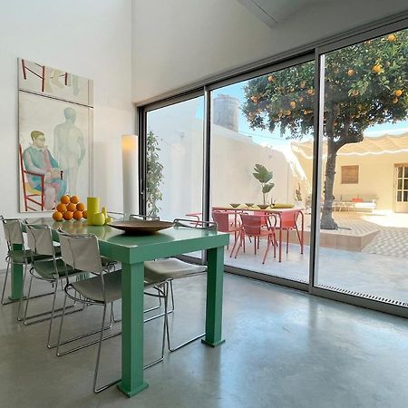 Design & Art, Patio With Orange Tree, Near Seville Carrion de Los Cespedes Dış mekan fotoğraf